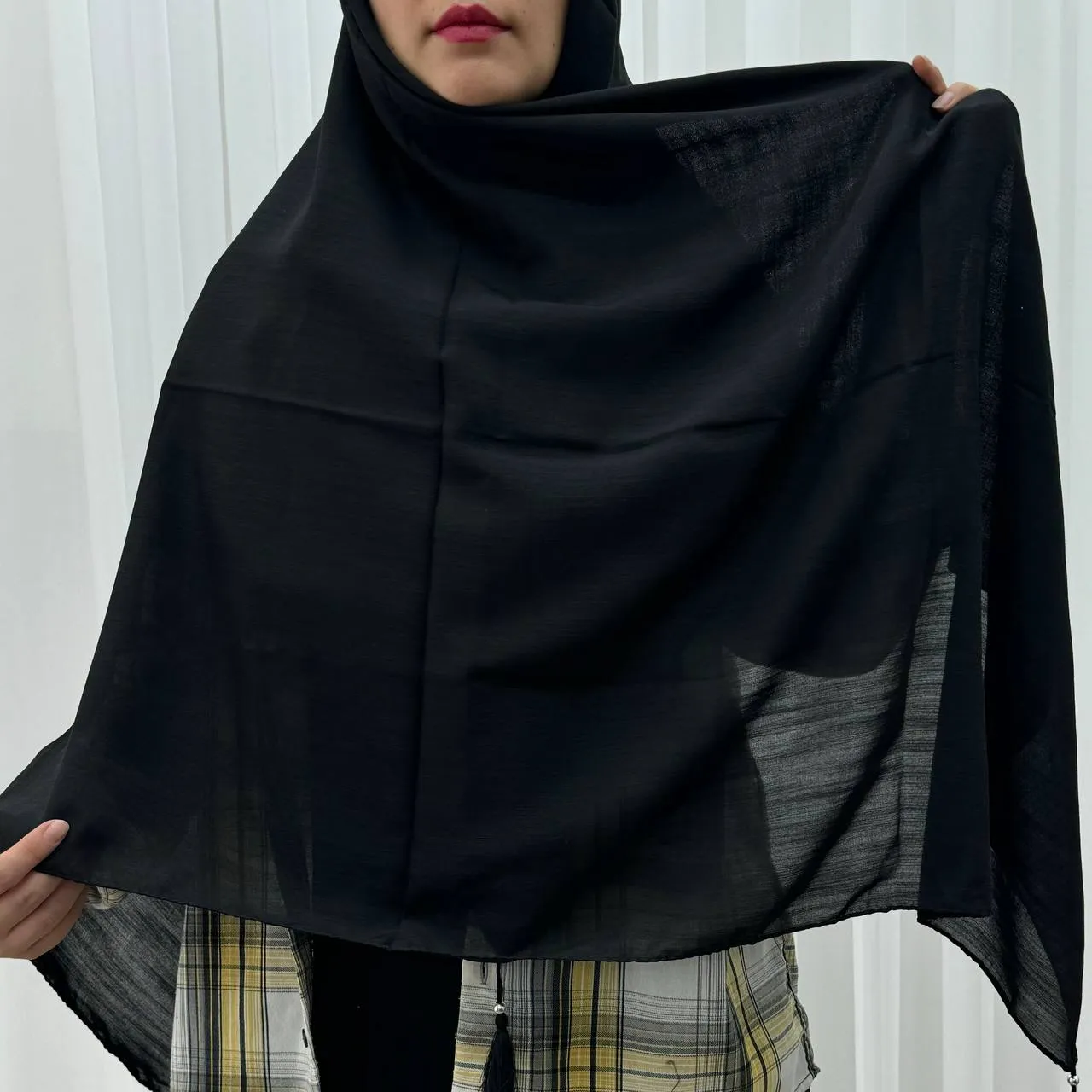 روسری نخی اسلپ کد 755 سایز 138×138 سانتیمتر بدون پرز و گلوله