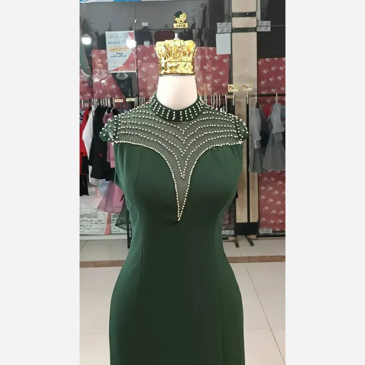 پیراهن بلند زنانه جنس کرپ دالقیچ مدل مروارید رنگ مشکی و سبز قد 150 با کمربند