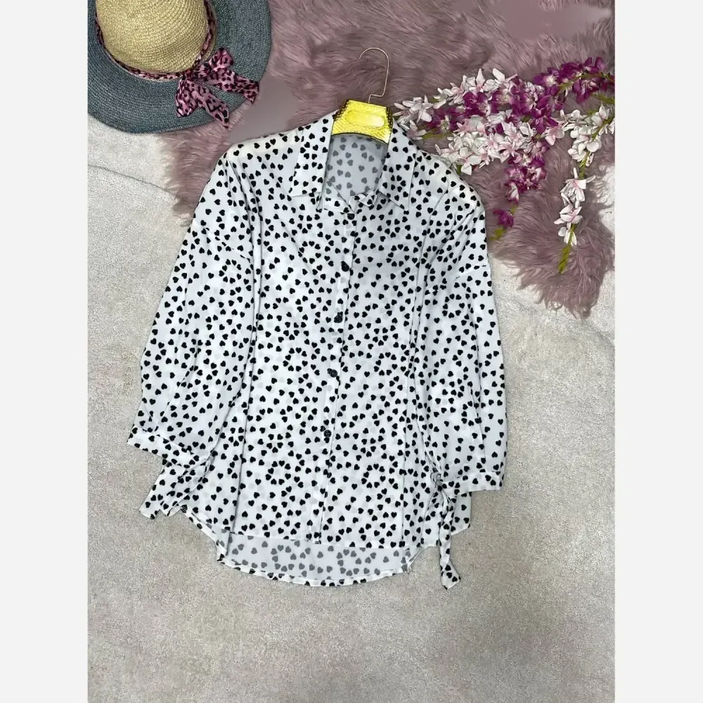 شومیز طرحدار چیچک جنس کرپ الیزه چاپی سایز فری 38 تا 48