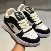 کفش لژدار مردانه مدل امیری مشکی سفید رویه چرم صنعتی زیره پیو سایزبندی 41 تا 44