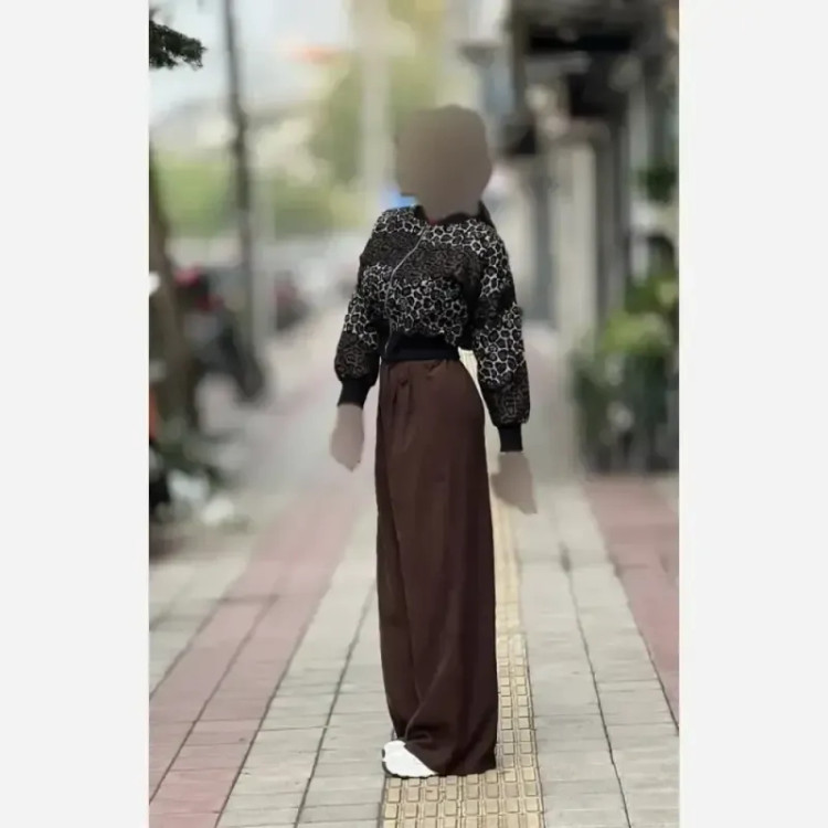 بامبر پلنگی پاییزه جنس تافته سایز فری 38 تا 46 رنگ شکلاتی و طوسی